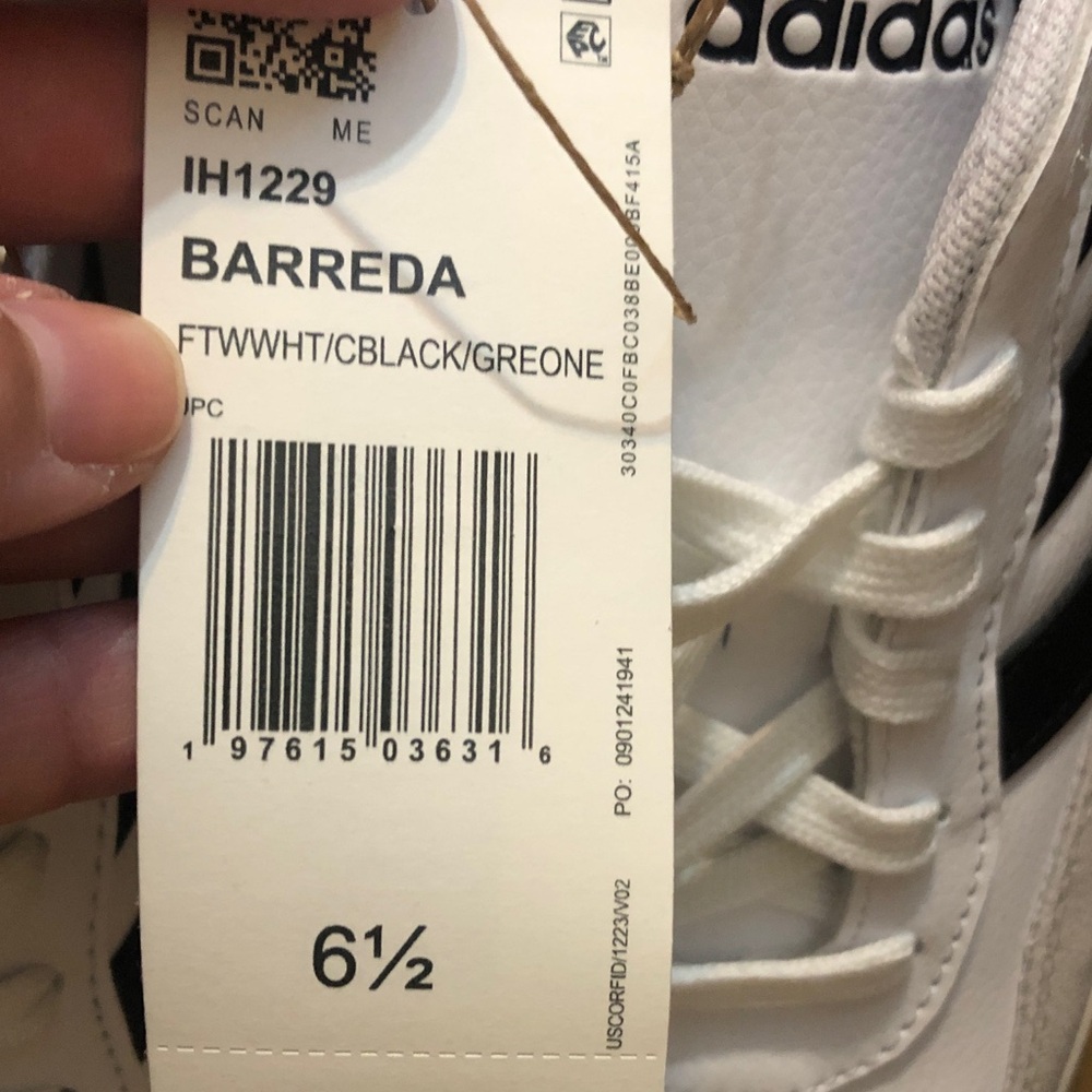 Adidas barreda shoes sneakers women’s size 6.5 new - Picture 4 of 5